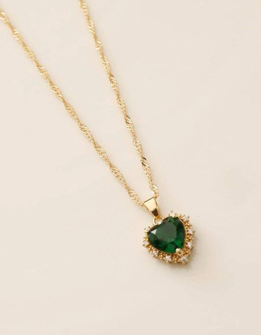 Green Heart Stone Emerald Gold Vintage Necklace