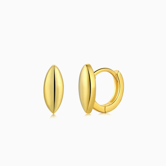 18k Almond Shape Earrings in Gold